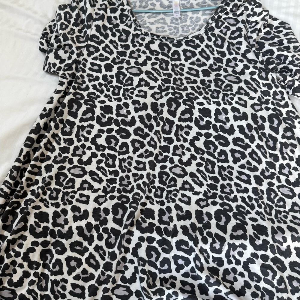 LuLaRoe Black and White Leopard Print Top